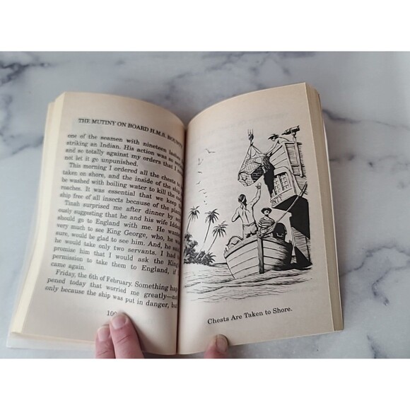 The Mutiny On Board HMS Bounty William Bligh Paperback - Picture 6 of 10